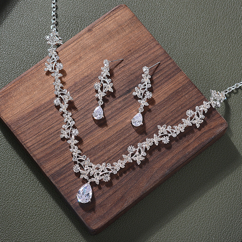 GZ Ice presents Trendy Bling Necklace and Stud Earring Jewelry Set