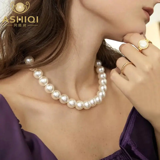 GZ Ice presents Big Edison Natural Freshwater Pearl Necklace. Edison pearls have gained popularity for their beauty and affordability compared to their saltwater counterparts, making them a desirable choice for jewelry enthusiasts.