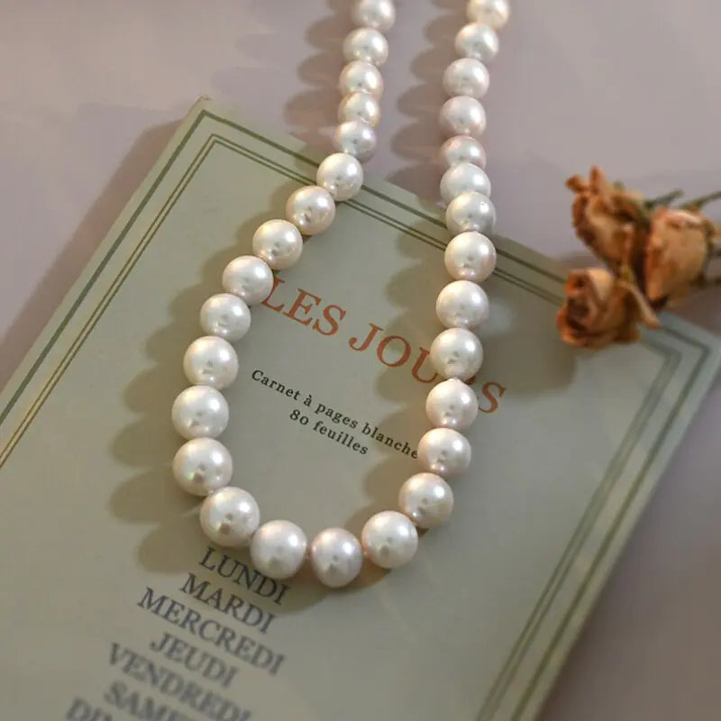 GZ Ice presents Big Edison Natural Freshwater Pearl Necklace. Edison pearls have gained popularity for their beauty and affordability compared to their saltwater counterparts, making them a desirable choice for jewelry enthusiasts.