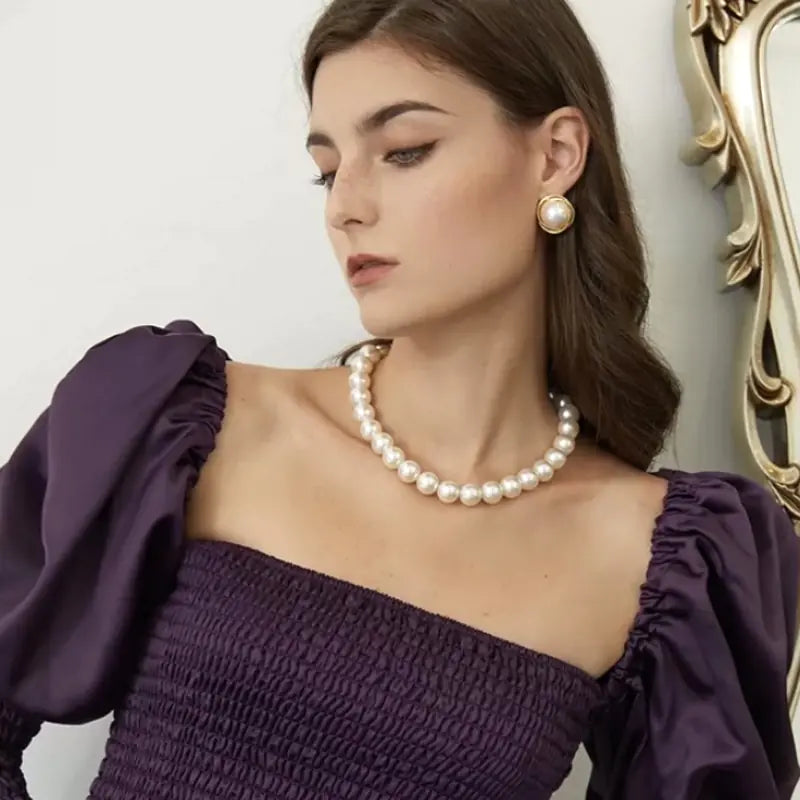 GZ Ice presents Big Edison Natural Freshwater Pearl Necklace. Edison pearls have gained popularity for their beauty and affordability compared to their saltwater counterparts, making them a desirable choice for jewelry enthusiasts.